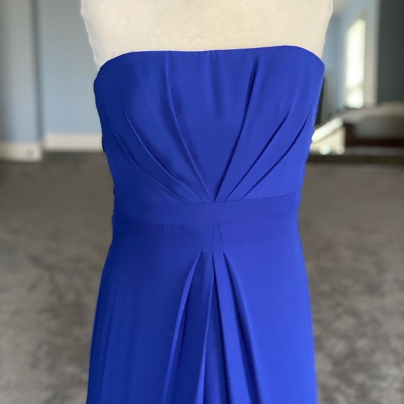 LIKE NEW BCBG crepe blue gown. worn once. No flaws/stains. Dry cleaned. - Picture 3 of 4
